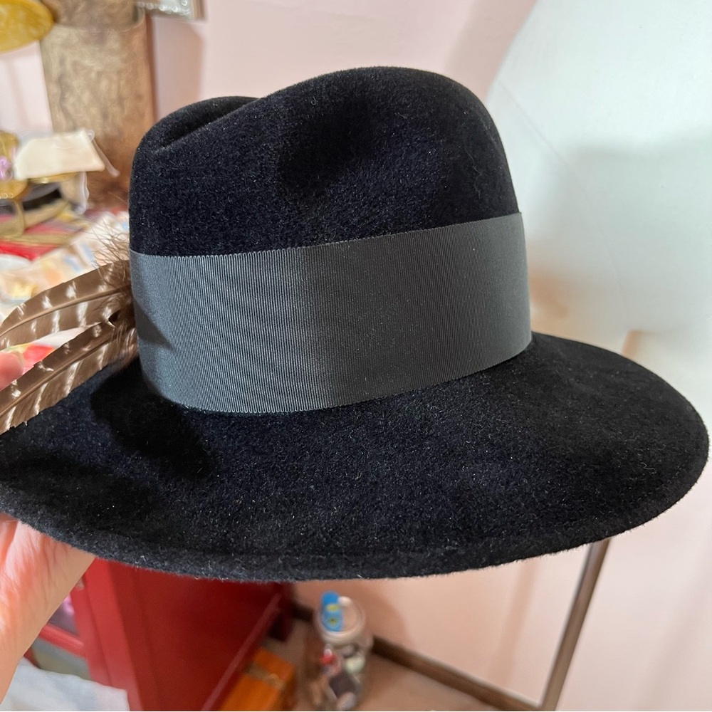 Vintage 1980 Retro Georgi Black Velvet wide flat brim Art Deco fedora Feather - Picture 15 of 16